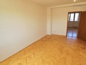 Pronájem bytu 2+1, Kralupy nad Vltavou - Lobeček, nám. Mládežníků, 53 m2