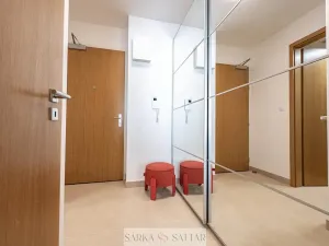 Pronájem bytu 1+kk, Praha - Holešovice, Komunardů, 36 m2