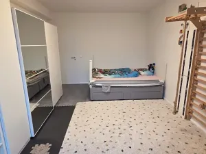 Prodej bytu 3+kk, Zbuzany, Lomená, 72 m2