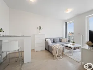 Prodej bytu 2+kk, Hradec Králové, Antonína Petrofa, 39 m2