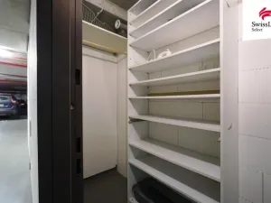 Pronájem bytu 1+kk, Praha - Karlín, Sokolovská, 34 m2