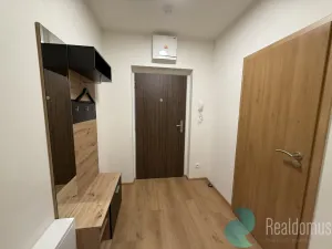 Pronájem bytu 1+kk, České Budějovice, Dobrovodská, 31 m2