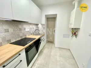 Pronájem bytu 2+1, Opava - Předměstí, náměstí Svaté Trojice, 57 m2