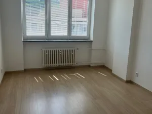 Pronájem bytu 2+1, Zlín, třída Tomáše Bati, 50 m2