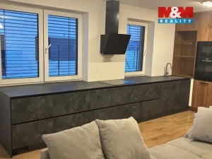 Pronájem rodinného domu, Praha - Březiněves, Poštolčí, 141 m2