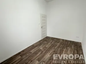 Pronájem bytu 2+kk, Žirovnice, Havlíčkovo náměstí, 39 m2