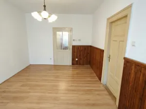 Prodej rodinného domu, Dobrovice, Palackého náměstí, 300 m2