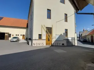 Pronájem bytu 3+1, Horažďovice, Husovo náměstí, 74 m2