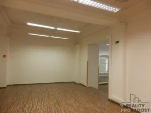 Pronájem obchodního prostoru, Brno - Brno-město, 105 m2