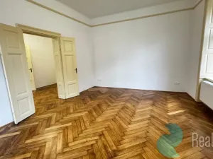 Pronájem bytu 3+kk, České Budějovice, tř. 28. října, 76 m2