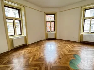 Pronájem bytu 3+kk, České Budějovice, tř. 28. října, 76 m2