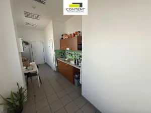 Pronájem skladu, Praha - Hostivař, Průmyslová, 2695 m2