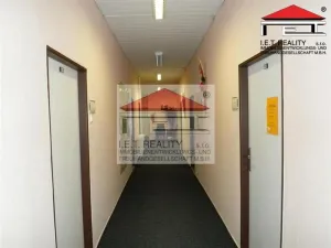 Pronájem kanceláře, Praha - Holešovice, Přístavní, 13 m2