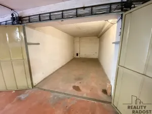 Pronájem garáže, Olomouc, Heyrovského, 13 m2