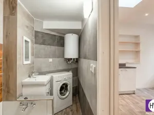Prodej bytu 1+kk, Praha, Husitská, 20 m2
