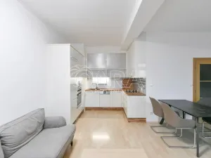 Pronájem bytu 4+kk, Praha - Libeň, Českomoravská, 116 m2