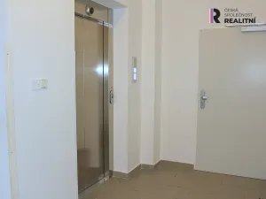 Pronájem kanceláře, Karlovy Vary, T. G. Masaryka, 133 m2