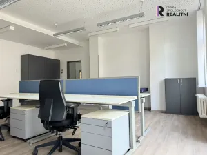 Pronájem kanceláře, Karlovy Vary, T. G. Masaryka, 110 m2