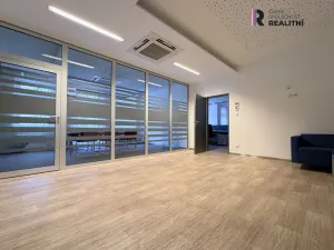 Pronájem kanceláře, Karlovy Vary, T. G. Masaryka, 110 m2