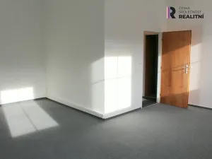 Pronájem kanceláře, Karlovy Vary, T. G. Masaryka, 42 m2