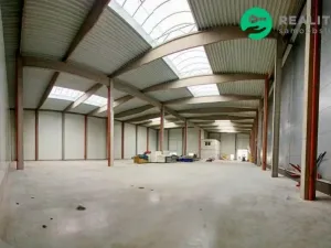 Pronájem skladu, Beroun, 5000 m2