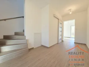 Prodej rodinného domu, Uhersko, 84 m2