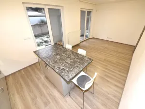 Prodej bytu 2+kk, Praha - Vršovice, Petrohradská, 114 m2