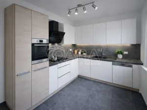 Prodej bytu 2+1, Beroun - Beroun-Město, Švermova, 56 m2