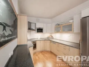 Prodej bytu 3+1, Praha, 133 m2