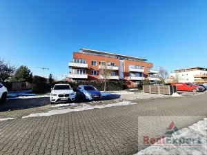 Prodej bytu 2+kk, Praha - Pitkovice, Lošáková, 67 m2