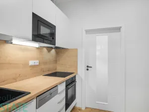 Prodej bytu 1+kk, Praha, Seifertova, 32 m2