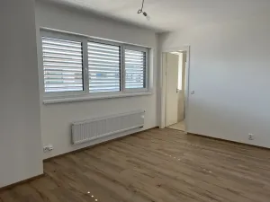 Prodej bytu 4+kk, Vestec, Vrbová, 141 m2