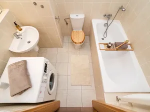 Pronájem bytu 2+kk, Praha - Řeporyje, Wiesenthalova, 59 m2