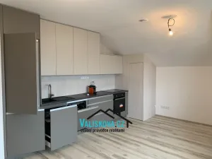 Pronájem bytu 2+kk, Kroměříž, 66 m2