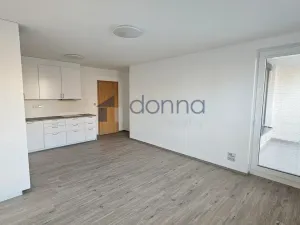 Pronájem bytu 2+kk, Praha, Stočesova, 57 m2