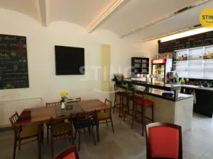 Pronájem obchodního prostoru, Žďár nad Sázavou, nám. Republiky, 103 m2