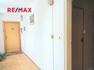 Pronájem bytu 2+kk, Praha - Střížkov, Roudnická, 43 m2