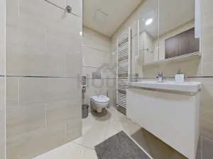 Prodej bytu 2+kk, Praha, Toufarova, 53 m2