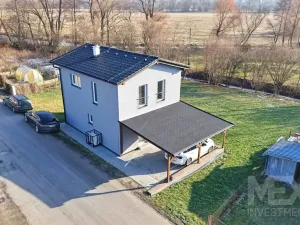 Prodej rodinného domu, Uhersko, 84 m2