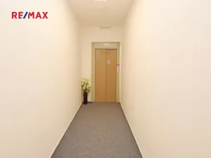 Pronájem kanceláře, Nymburk, Náměstí Přemyslovců, 10 m2