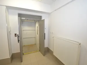 Pronájem skladu, Liberec, Řeznická, 227 m2