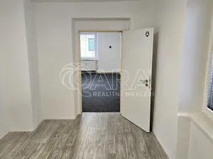 Pronájem kanceláře, Beroun - Beroun-Město, Plzeňská, 23 m2