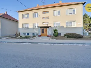 Prodej bytu 3+1, Tvrdonice, Družstevní, 72 m2