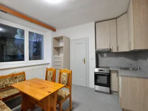 Pronájem bytu 2+1, Trutnov - Střední Předměstí, náměstí Hraničářů, 43 m2