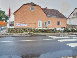 Prodej vícegeneračního domu, Modlany, 380 m2