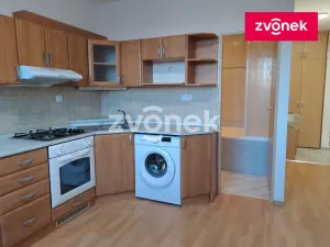 Pronájem bytu 1+1, Zlín - Prštné, L. Váchy, 48 m2