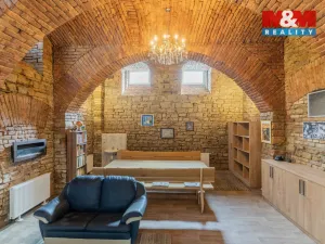 Prodej komerční nemovitosti, Kroměříž, Tovačovského, 106 m2