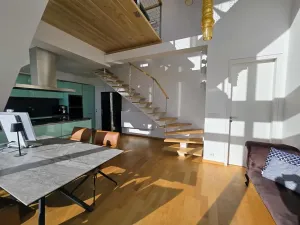 Pronájem atypického bytu, Praha - Smíchov, Kobrova, 182 m2