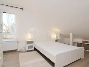 Pronájem bytu 3+kk, Praha - Hlubočepy, Pod Žvahovem, 59 m2