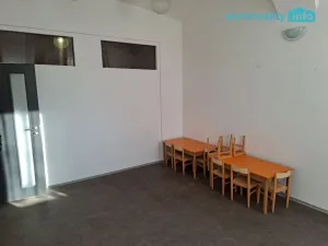 Pronájem restaurace, Žandov, Náměstí, 200 m2